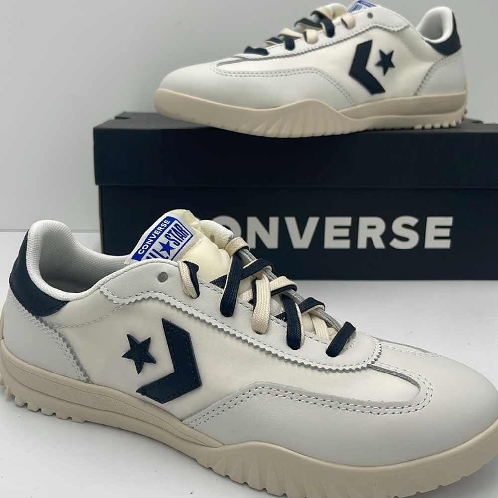 Converse Men’s Sneakers A14234C
RUN STAR TRAINER OX VINTAGE WHITE/NATURAL IVORY